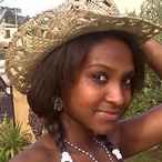 Sanaa - Rencontre femme à Stugl/Stuls Profil de Sanaa, 30 ans, Rencontre femme à Stugl/Stuls (Grisons)