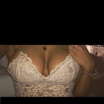 Mouni - Rencontre femme à Parpan Profil de Mouni, 43 ans, Rencontre femme à Parpan (Grisons)